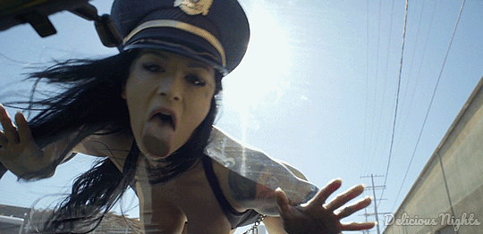 Katrina Jade Find More Gifs From This Scene On My Newtumbl